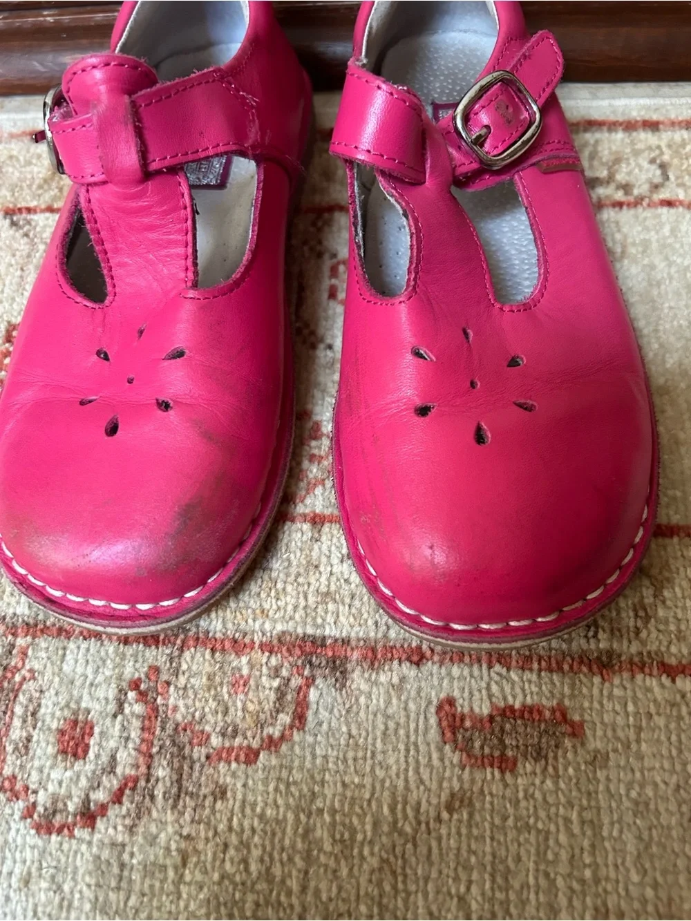 L’Amour Pink Girls Dress Shoes.